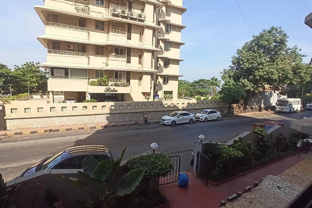شقة Cozy Private Ac Studio By The Sea Bandstand Bandra W Mumbai Nr Taj Lands End المظهر الخارجي الصورة