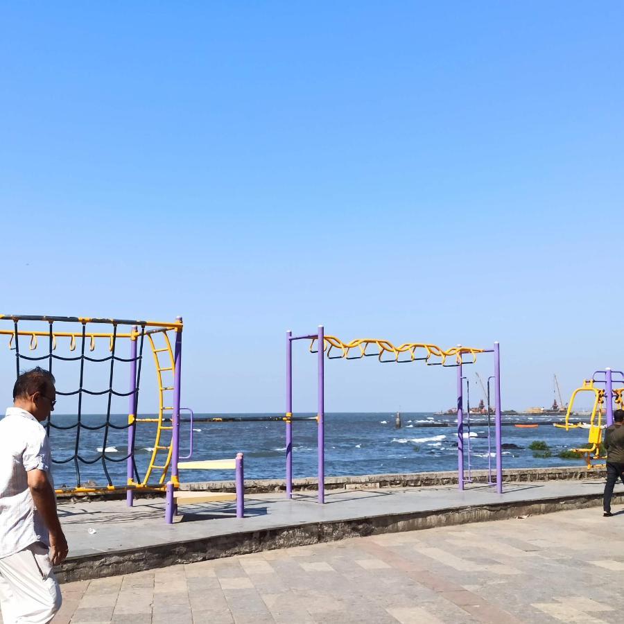 شقة Cozy Private Ac Studio By The Sea Bandstand Bandra W Mumbai Nr Taj Lands End المظهر الخارجي الصورة