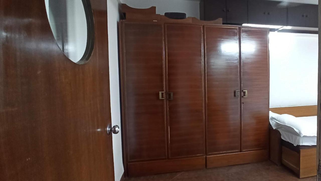 شقة Cozy Private Ac Studio By The Sea Bandstand Bandra W Mumbai Nr Taj Lands End المظهر الخارجي الصورة