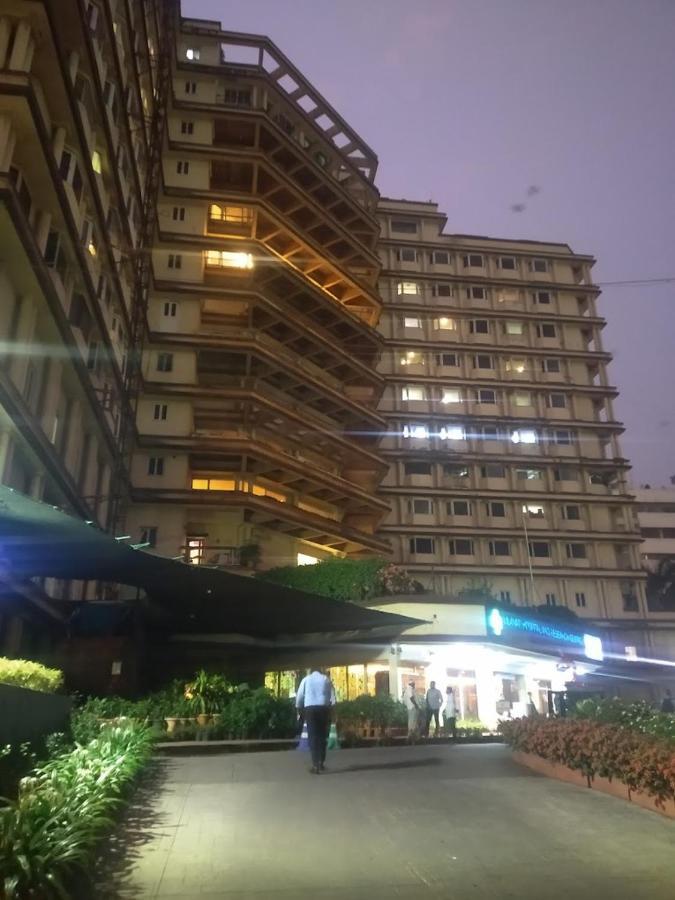 شقة Cozy Private Ac Studio By The Sea Bandstand Bandra W Mumbai Nr Taj Lands End المظهر الخارجي الصورة