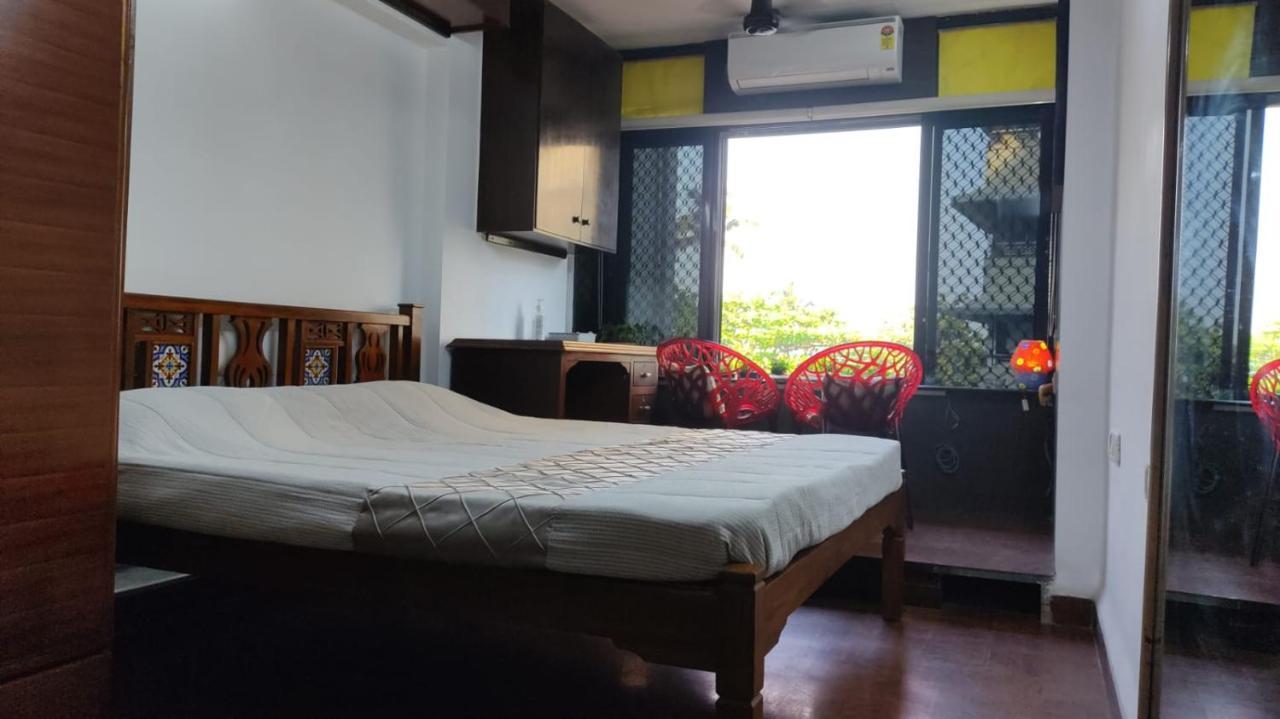 شقة Cozy Private Ac Studio By The Sea Bandstand Bandra W Mumbai Nr Taj Lands End المظهر الخارجي الصورة