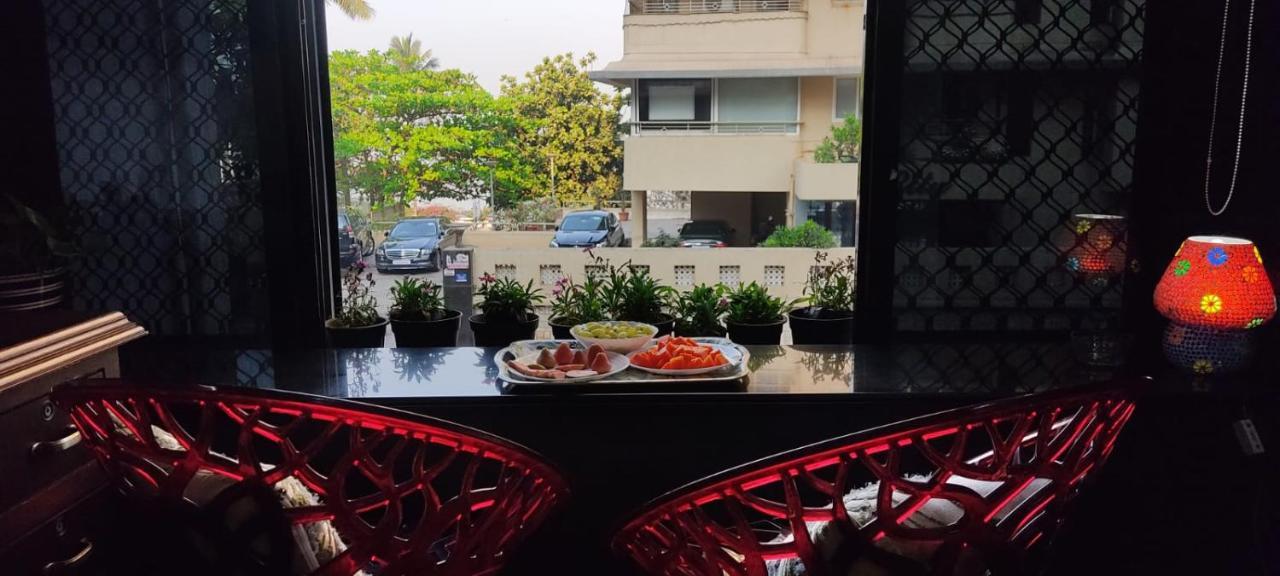 شقة Cozy Private Ac Studio By The Sea Bandstand Bandra W Mumbai Nr Taj Lands End الغرفة الصورة