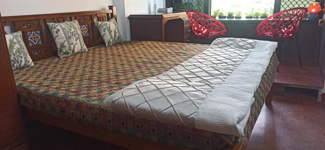 شقة Cozy Private Ac Studio By The Sea Bandstand Bandra W Mumbai Nr Taj Lands End المظهر الخارجي الصورة