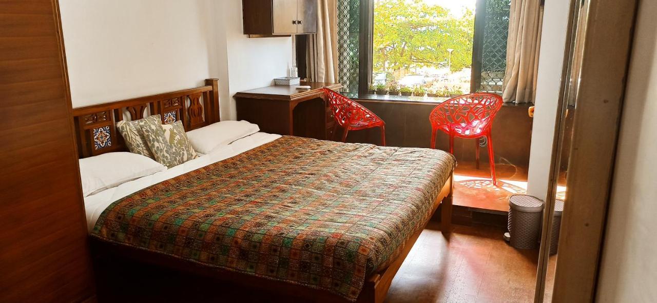 شقة Cozy Private Ac Studio By The Sea Bandstand Bandra W Mumbai Nr Taj Lands End المظهر الخارجي الصورة
