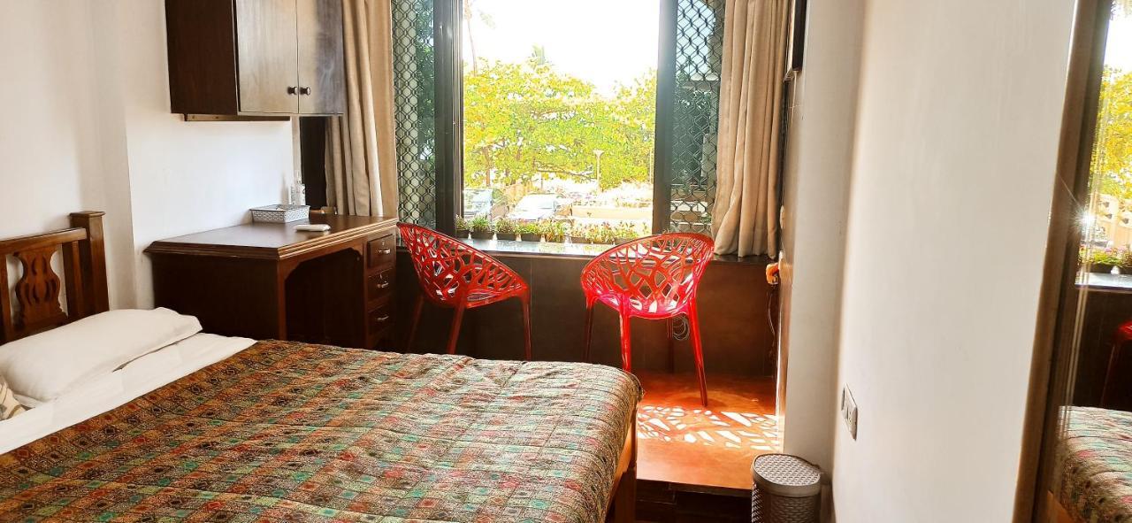 شقة Cozy Private Ac Studio By The Sea Bandstand Bandra W Mumbai Nr Taj Lands End المظهر الخارجي الصورة
